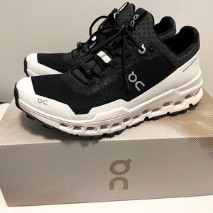 [NEW] On Running - Cloudultra Sneaker (Women’s 8.5) - Black